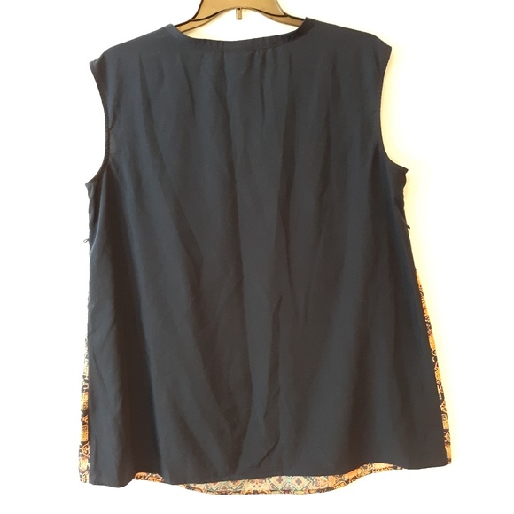 Liz Lange Blue & Gold Maternity Top - Picture 7 of 7